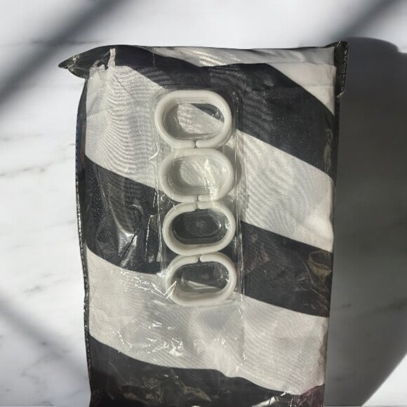 Shower‎ Curtain Stereoscopic Misalignment Map Twilight Zone Decor Black/White - Picture 4 of 4